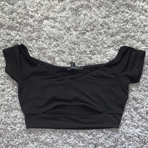 Forever 21 Cutout Crop Top Medium - Picture 1 of 4